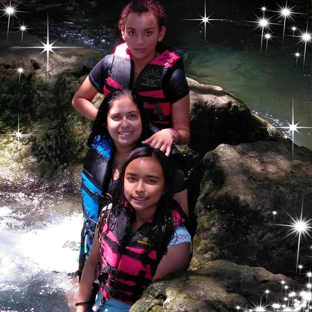 Meet your Posher, Alicia